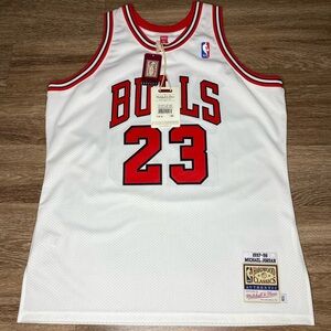Mitchell & Ness Chicago Bulls White and Red Game Jersey